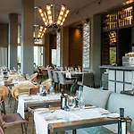 Hotel Abion Spreebogen Waterside 4*