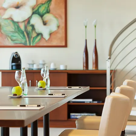 Abion Spreebogen Waterside ホテル 4*