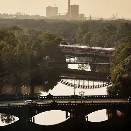 Abion Spreebogen Waterside 4*