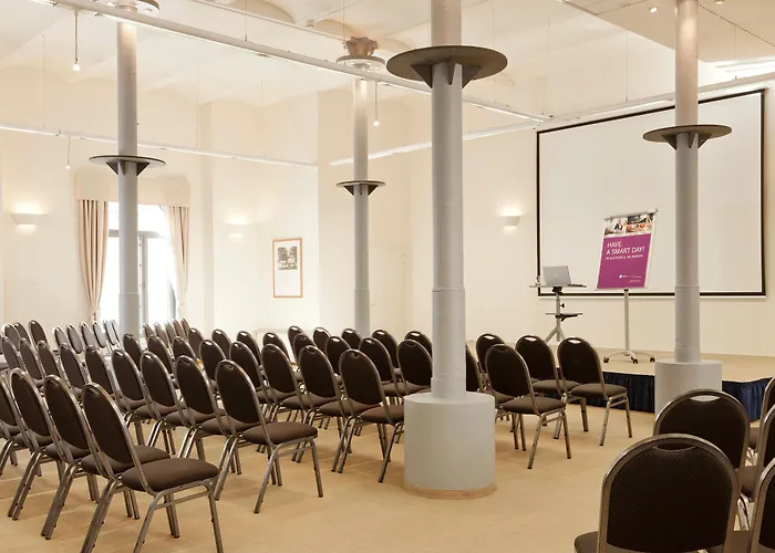 Abion Spreebogen Waterside فندق