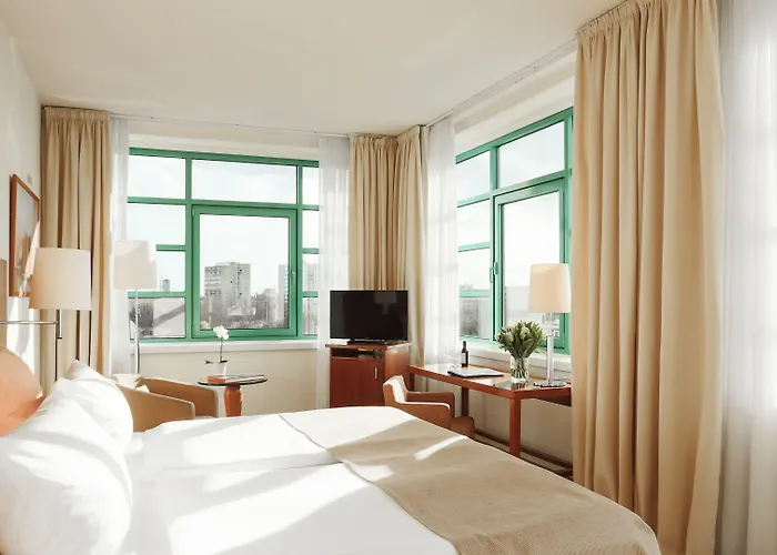 Abion Spreebogen Waterside 4*