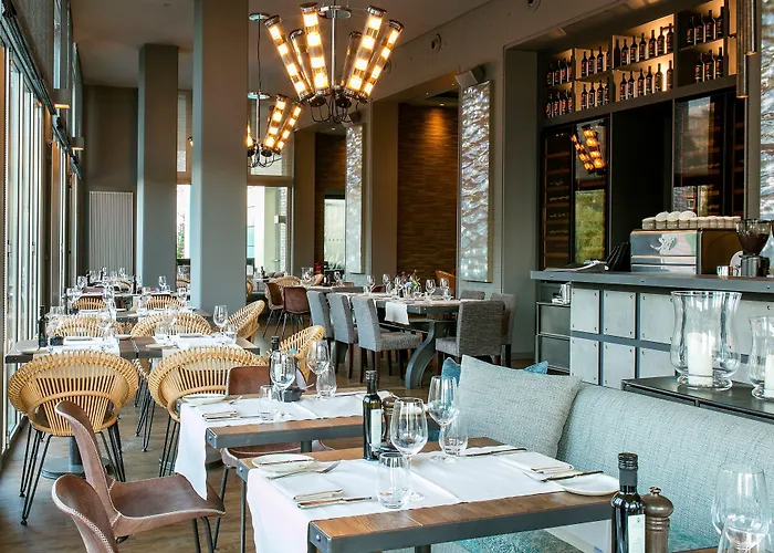 Otel Abion Spreebogen Waterside 4*