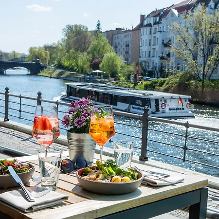 Abion Spreebogen Waterside 4* Berlín
