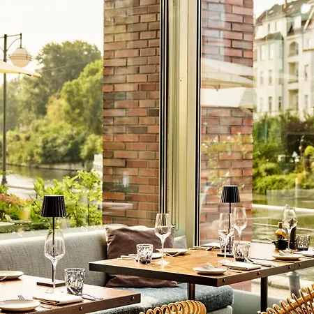 Abion Spreebogen Waterside 4*