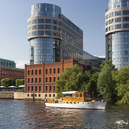 Abion Spreebogen Waterside فندق