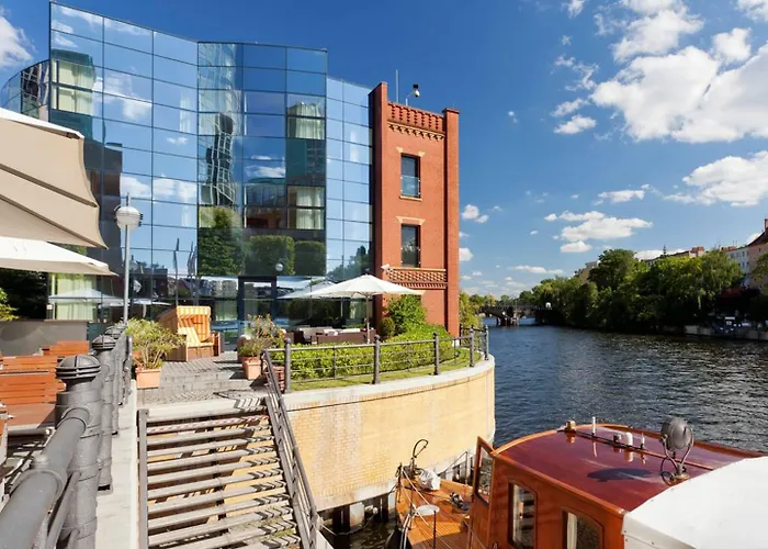 Abion Spreebogen Waterside Hotel